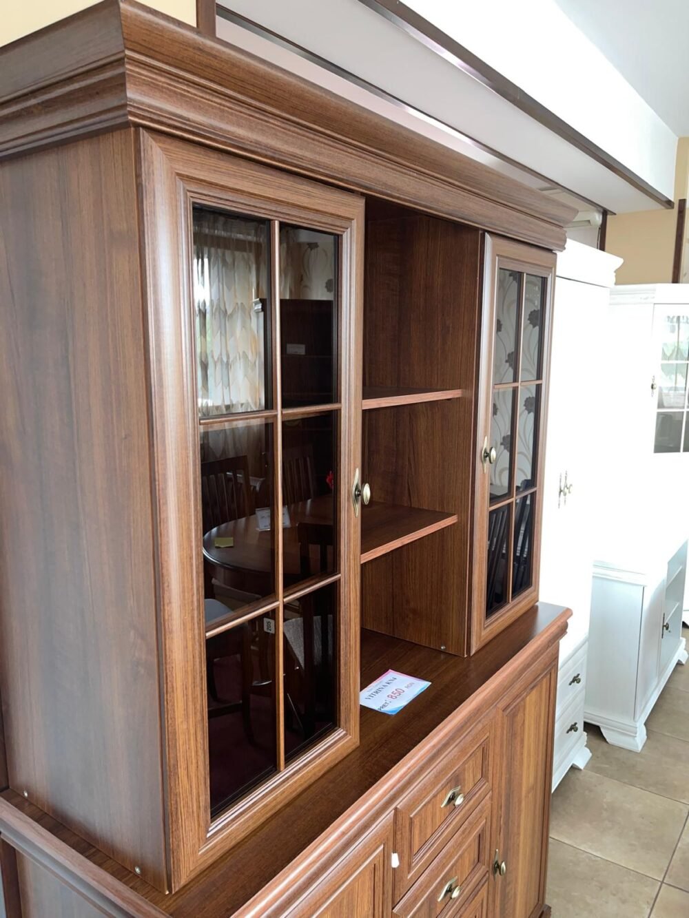 Comoda cu vitrina nuc MDF
