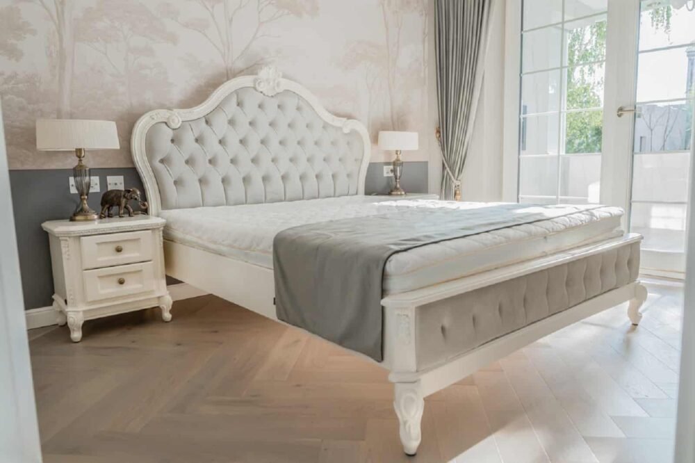Set Dormitor Julieta, Lemn Masiv, NUC/ALB