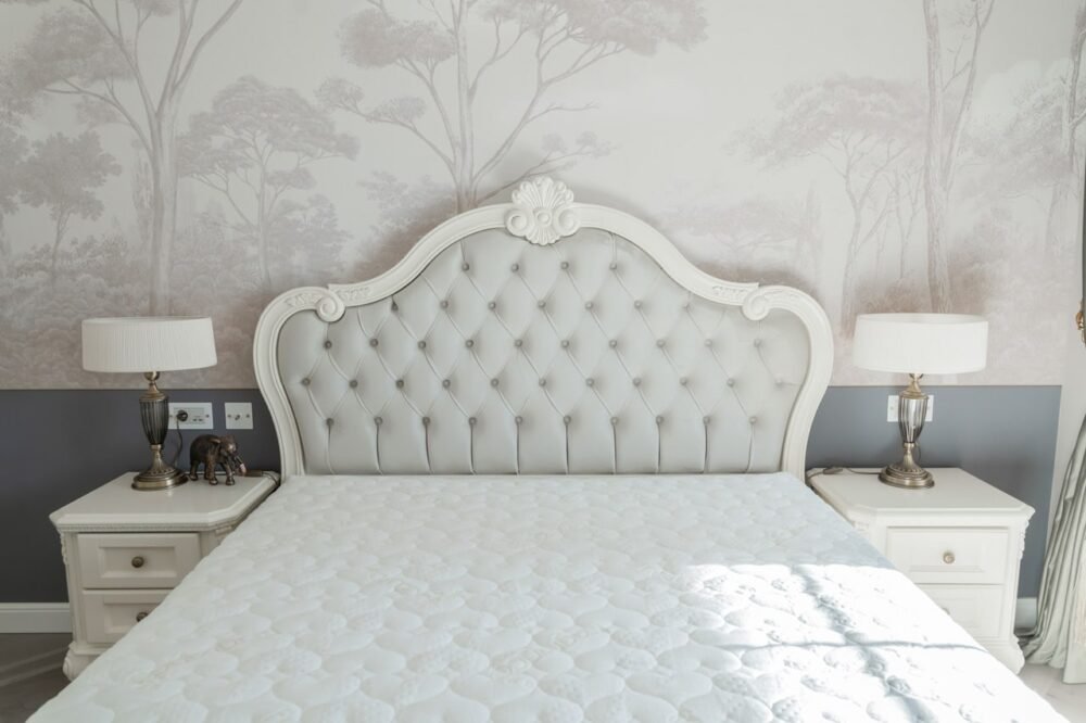 Set Dormitor Julieta, Lemn Masiv, NUC/ALB